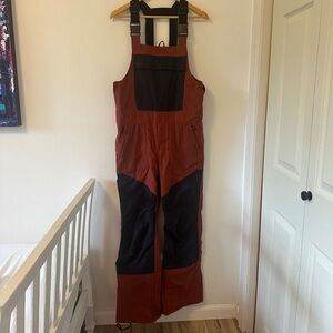 ThirtyTwo Rust Red and Black Bib Snowpants - Size Small